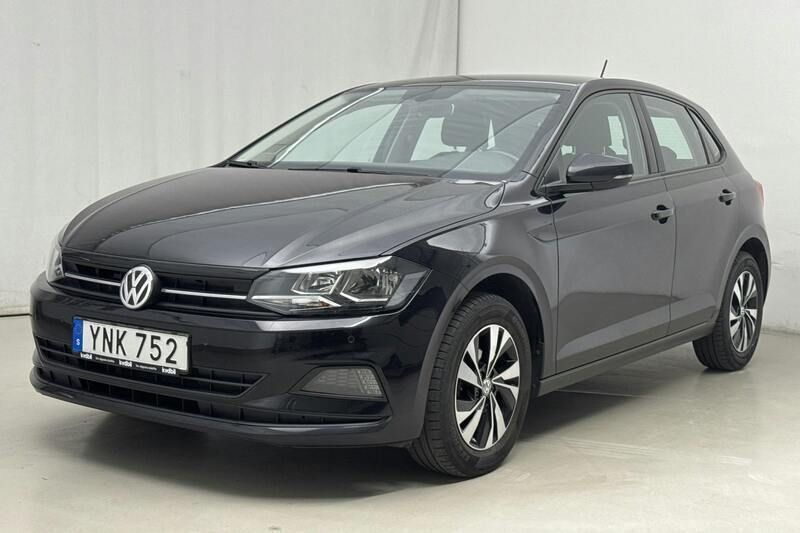 Svart Begagnad 2018 VW Polo Comfortline | 114 900 kr - Bild 1/4