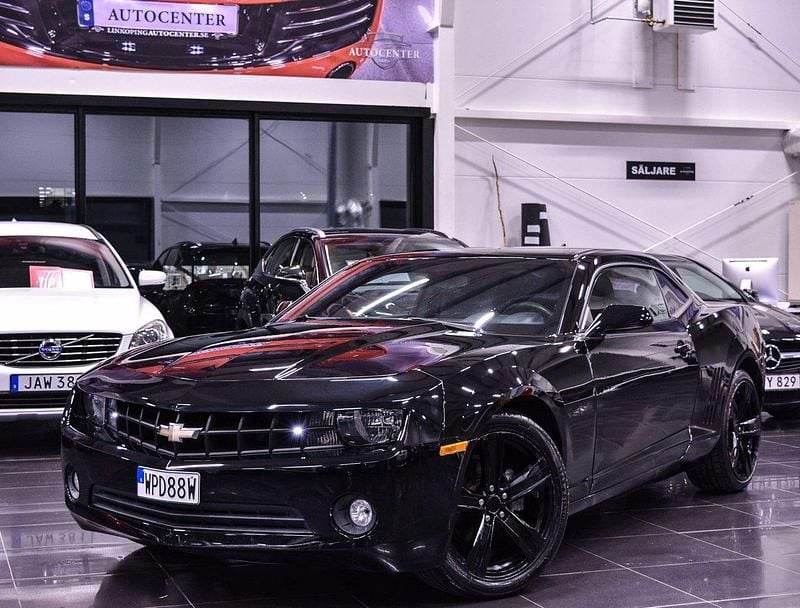 Svart Begagnad 2012 Chevrolet Camaro Sportkupé | 129 900 kr - Bild 1/4
