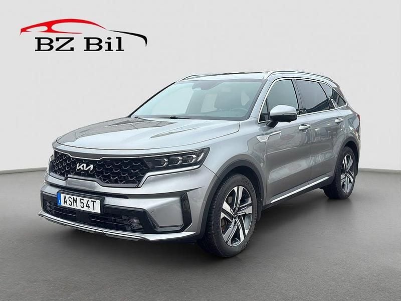 Grå Begagnad 2023 Kia Sorento Advance SUV | 339 900 kr (Superpris) - Bild 1/4
