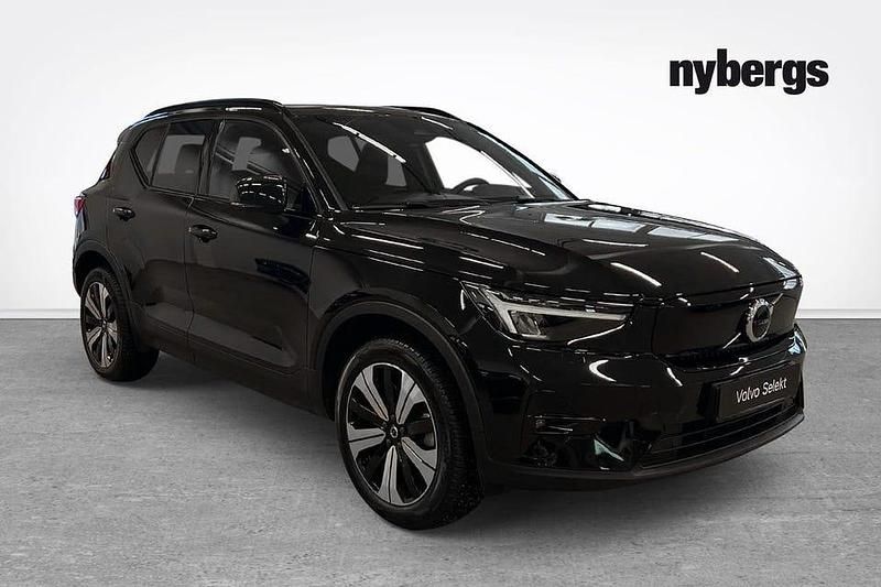 Begagnad Volvo XC40 Plus 185 kW (252 HK) 2023 Svart SUV