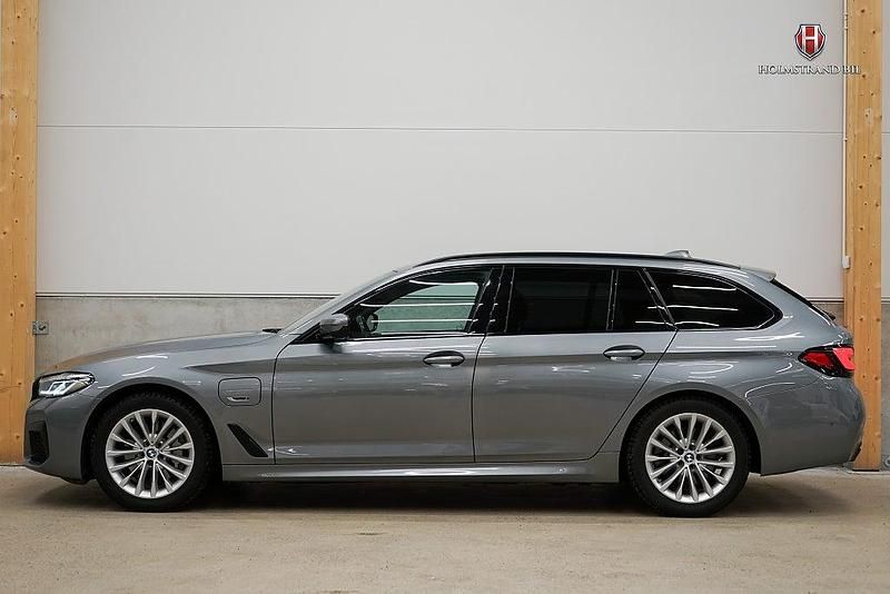 Begagnad BMW 530e M Sport 184 HK (135 kW) 2022 Grå Kombi