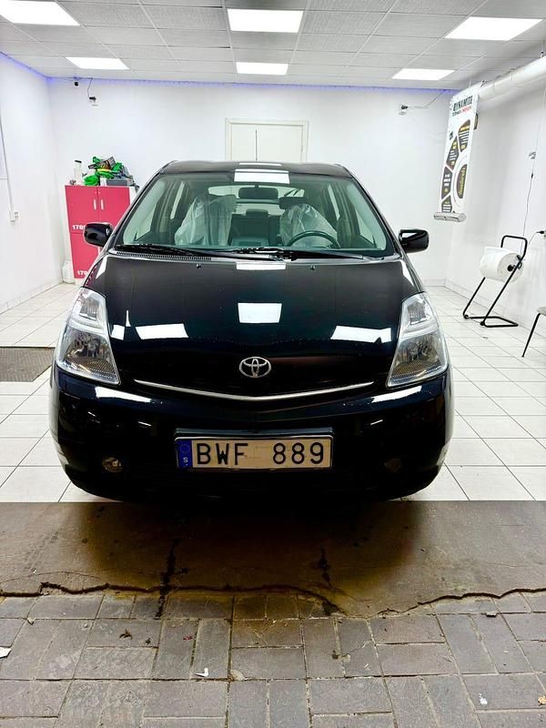 Begagnad 2006 Toyota Prius Halvkombi | 49 000 kr (Marknadspris) - Bild 1/4