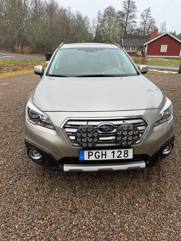 Begagnad Subaru Outback 175 HK (128 kW) 2017 Kombi