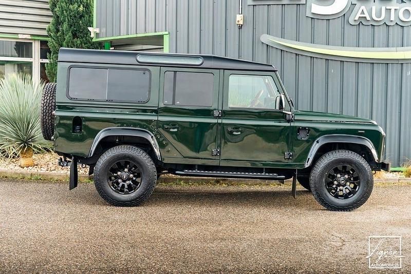 Begagnad Land Rover Defender 122 HK (89 kW) 2004 Grön Kombi