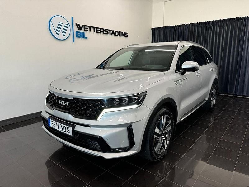 Grå Begagnad 2023 Kia Sorento Advance SUV | 464 900 kr (Marknadspris) - Bild 1/4