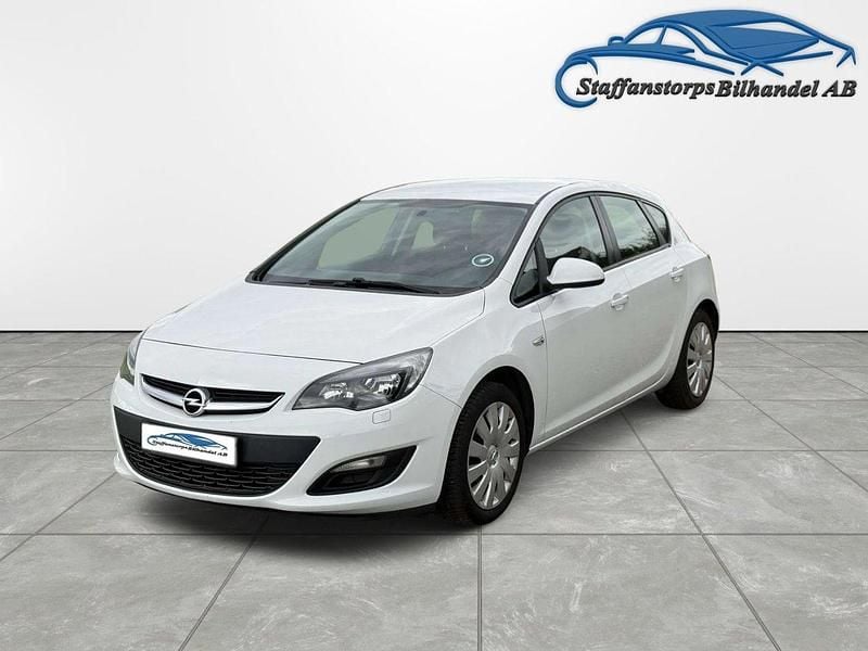 Vit Begagnad 2014 Opel Astra Halvkombi | 88 500 kr (Lite dyr) - Bild 1/4