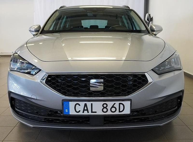 Begagnad Seat Leon 112 HK (82 kW) 2024 Silver
