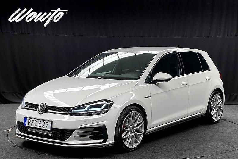 Vit Begagnad 2017 VW Golf VII GTD Kombi | 219 800 kr (Dyr) - Bild 1/3