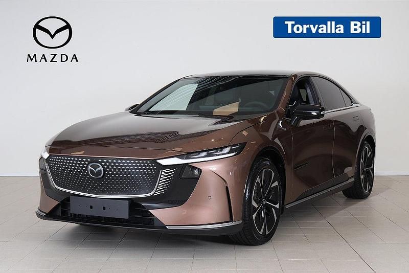 Brun Ny 2025 Mazda 6e Takumi-Line Sedan | 485 500 kr - Bild 1/4