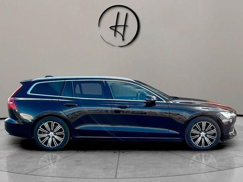 Begagnad Volvo V60 SE 340 HK (250 kW) 2021 Svart Kombi