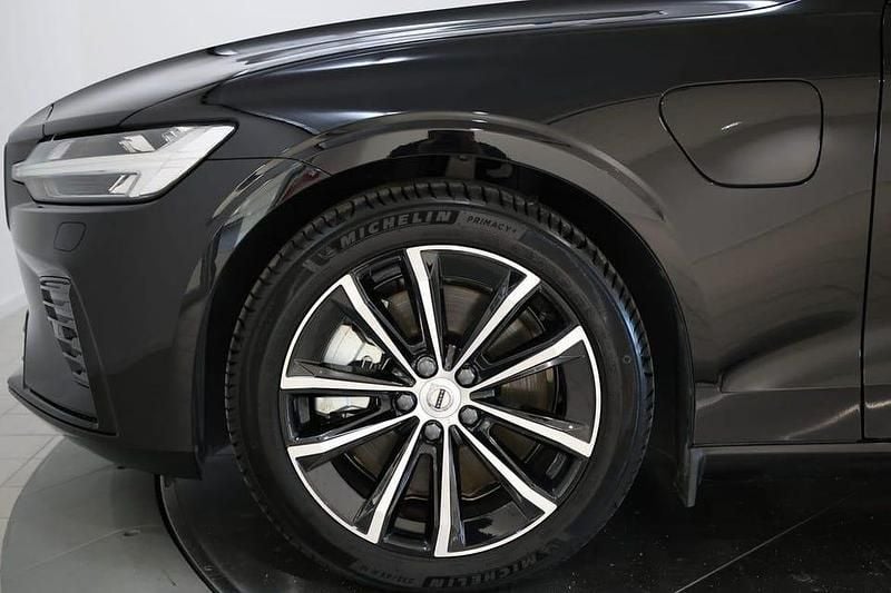Begagnad Volvo V60 Plus 355 HK (261 kW) 2025 Svart Kombi