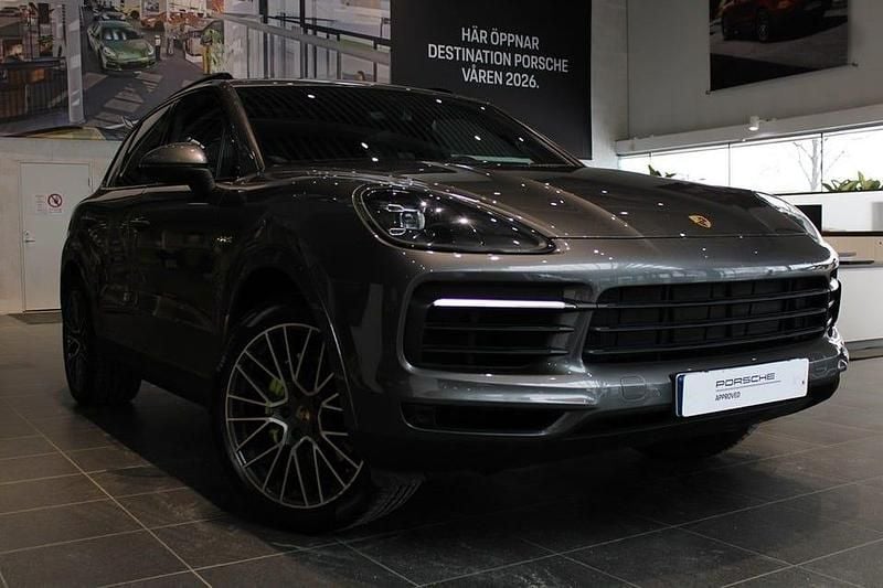 Begagnad Porsche Cayenne 340 HK (250 kW) 2020 Quarzite grey metallic SUV