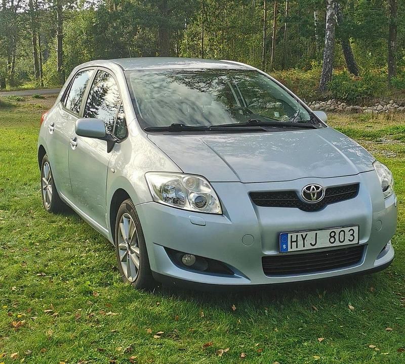 Blå Begagnad 2008 Toyota Auris Halvkombi | 44 900 kr (Marknadspris) - Bild 1/4