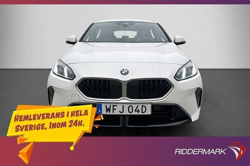 Begagnad BMW 120 M Sport 170 HK (125 kW) 2024 Vit Halvkombi