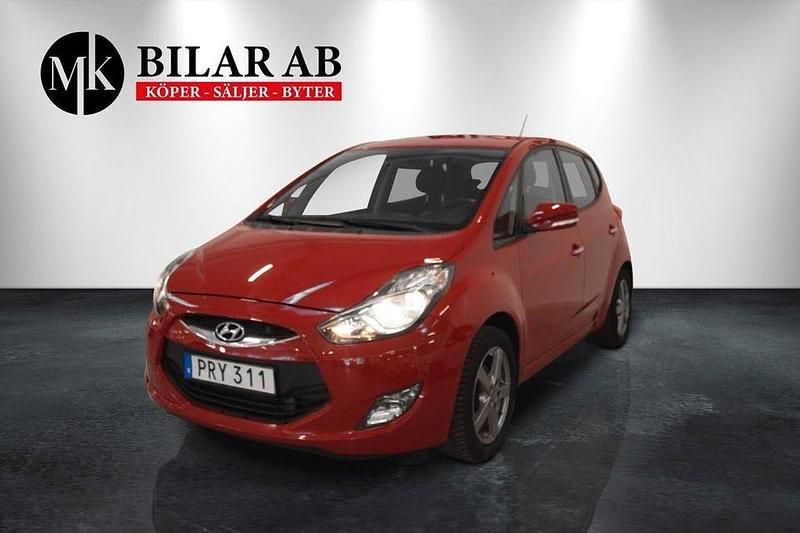 Röd Begagnad 2014 Hyundai ix20 Premium Halvkombi | 74 900 kr (Marknadspris) - Bild 1/4