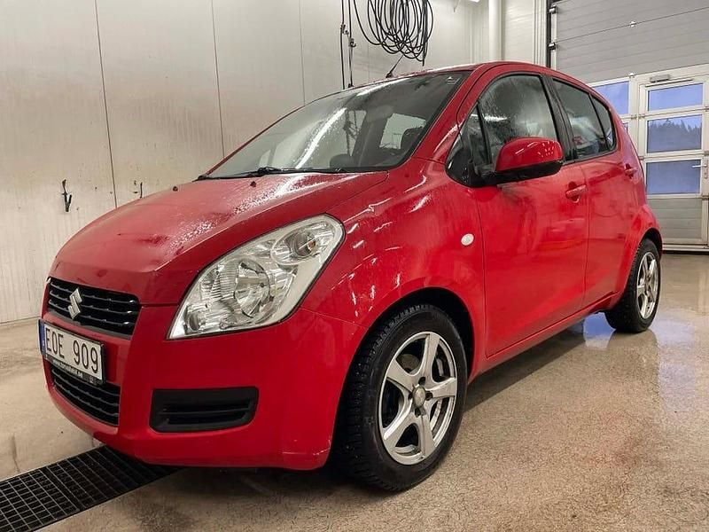Begagnad 2011 Suzuki Splash Halvkombi | 49 500 kr (Marknadspris) - Bild 1/4