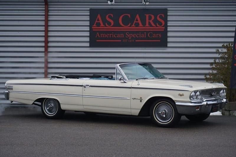 Vit Begagnad 1963 Ford Galaxie Convertible Cab | 369 000 kr - Bild 1/4