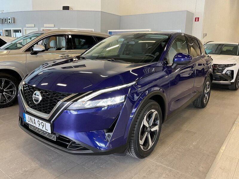 Blå Begagnad 2022 Nissan Qashqai N-Connecta SUV | 259 900 kr (Marknadspris) - Bild 1/4