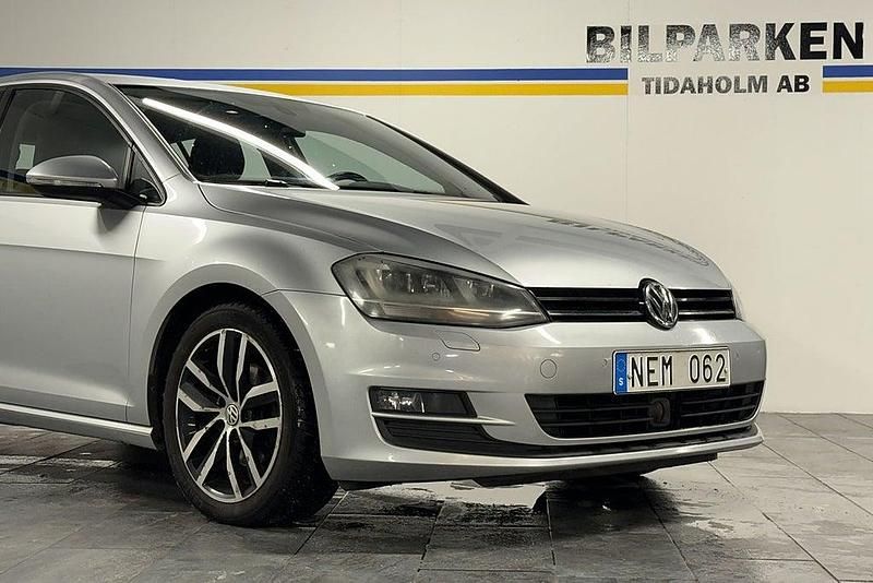 Begagnad VW Golf VII 105 HK (77 kW) 2012 Silver Halvkombi