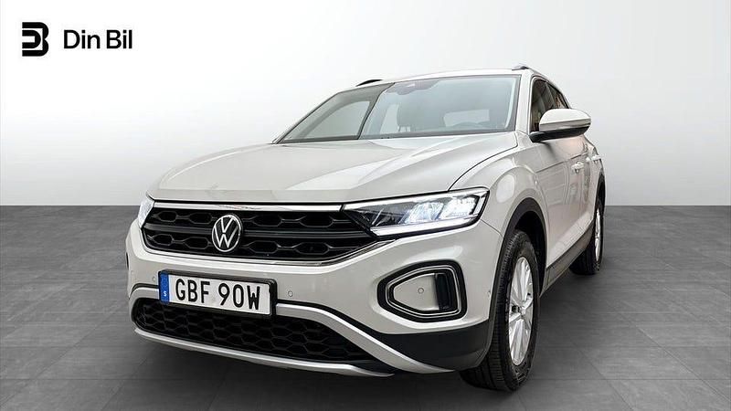 Grå Begagnad 2022 VW T-Roc Life SUV | 249 900 kr (Marknadspris) - Bild 1/4
