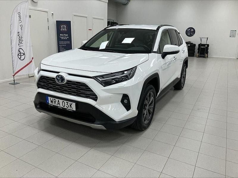 Vit Begagnad 2022 Toyota RAV4 Hybrid Executive SUV | 389 900 kr (Bra pris) - Bild 1/4