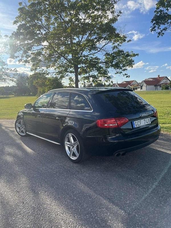 Svart Begagnad 2011 Audi A4 Kombi | 79 000 kr (Marknadspris) - Bild 1/4