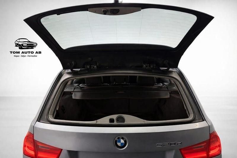 Begagnad BMW 320 Comfort Edition 177 HK (130 kW) 2008 Ljusblå Kombi