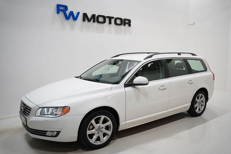 Vit Begagnad 2013 Volvo V70 Momentum Kombi | 119 800 kr (Marknadspris) - Bild 1/4