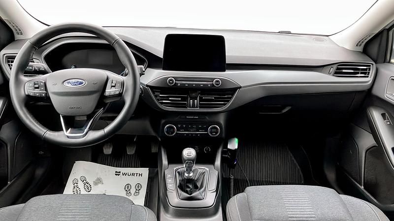 Begagnad Ford Focus Active 125 HK (91 kW) 2022 Frozen white Halvkombi