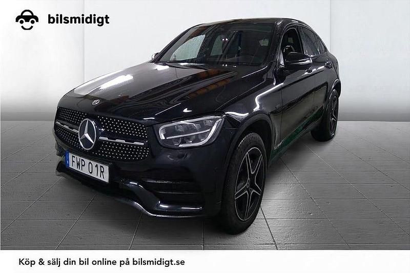 Svart Begagnad 2021 Mercedes GLC300 AMG Sportkupé | 428 900 kr - Bild 1/3