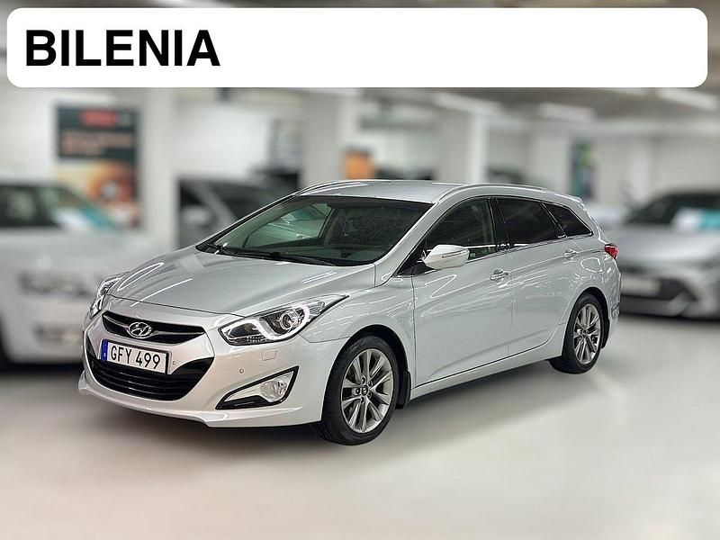 Silver Begagnad 2014 Hyundai i40 Kombi | 129 900 kr (Marknadspris) - Bild 1/3
