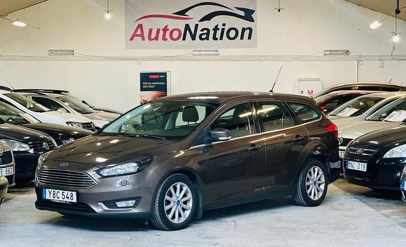 Brun Begagnad 2016 Ford Focus Titanium Kombi | 89 900 kr (Lite dyr) - Bild 1/4