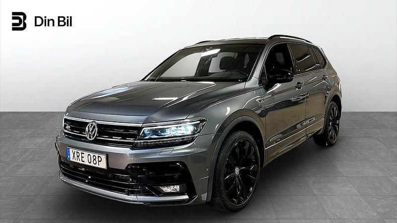 Mörkgrå (platinum grey metallic) Begagnad 2020 VW Tiguan Allspace Highline SUV | 349 900 kr (Lite dyr) - Bild 1/4