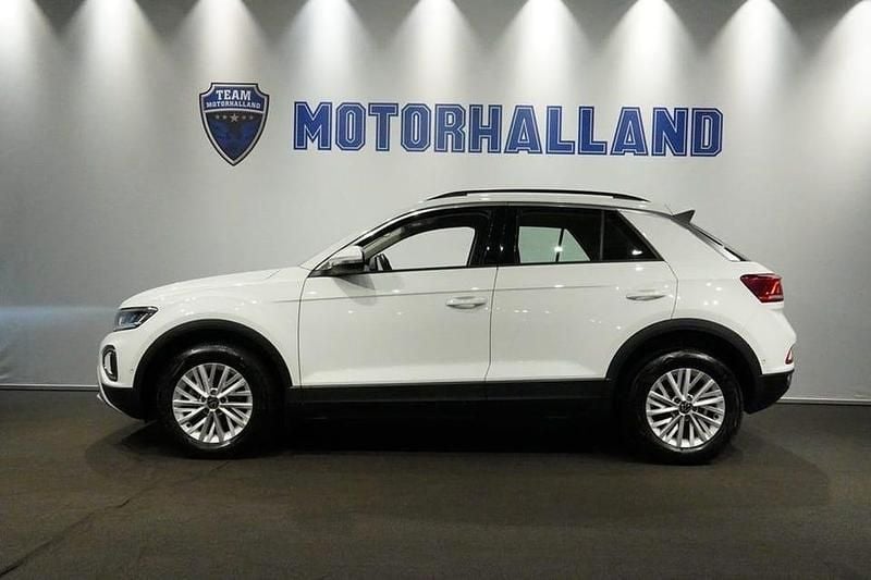 Vit Begagnad 2022 VW T-Roc SUV | 204 900 kr (Marknadspris) - Bild 1/4