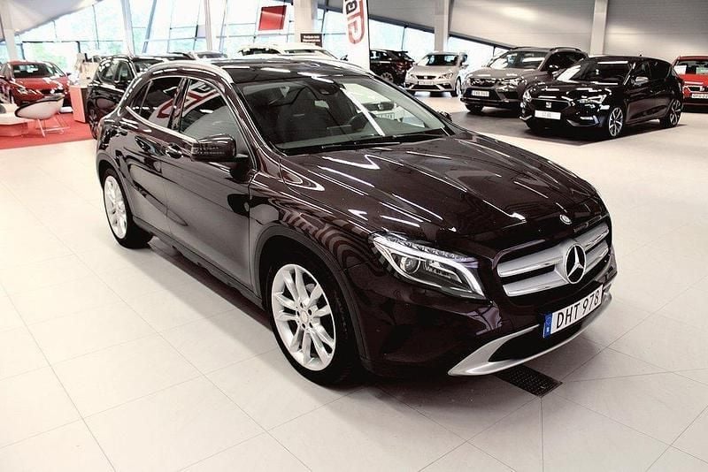 Brun Begagnad 2014 Mercedes GLA220 SUV | 160 000 kr (Marknadspris) - Bild 1/4