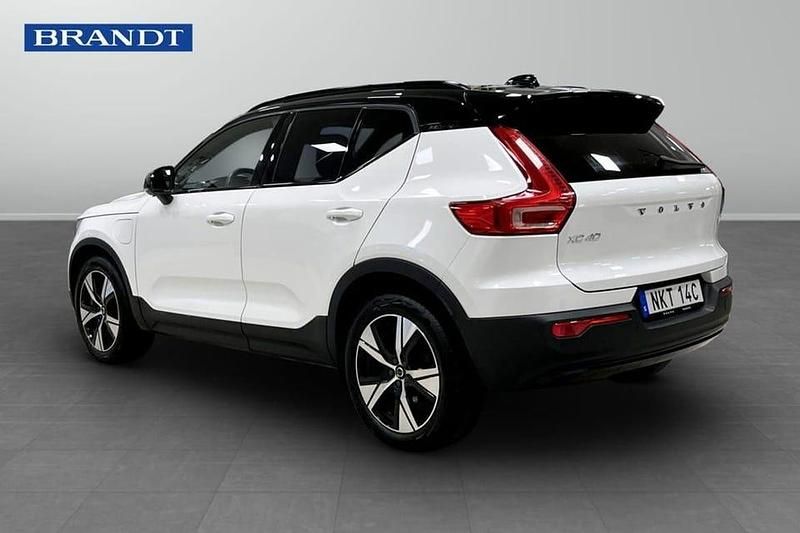 Begagnad Volvo XC40 R-Design 265 HK (194 kW) 2022 Vit SUV