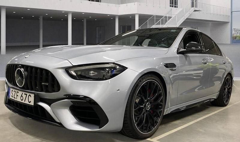 Begagnad Mercedes C63S AMG Premium Plus 680 HK (500 kW) 2024 Hightech silver metallic Sedan