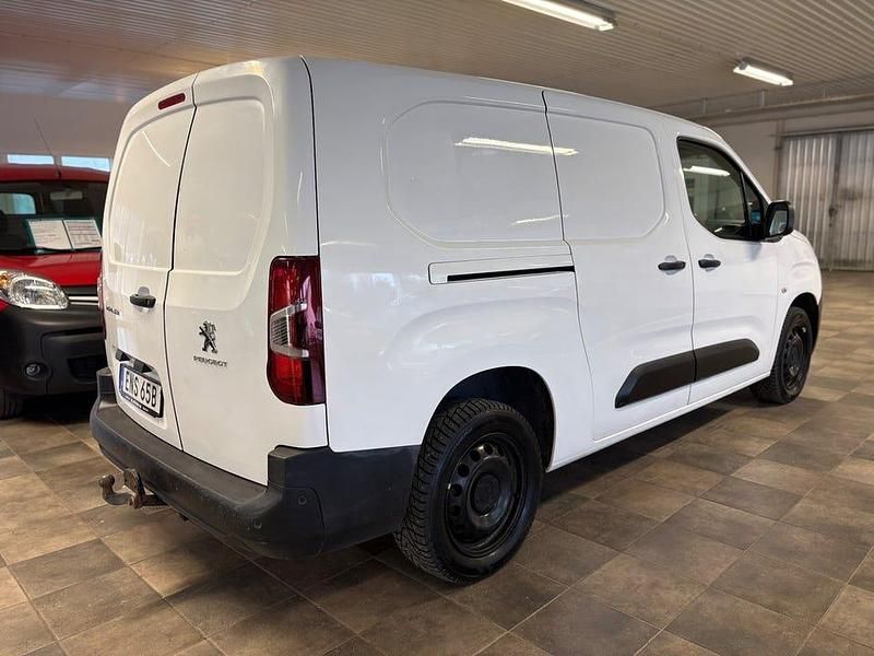 Begagnad Peugeot Partner 102 HK (75 kW) 2020 Vit Minibuss