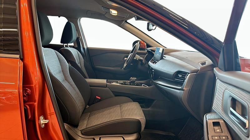 Begagnad Nissan X-Trail 163 HK (119 kW) 2023 Orange SUV