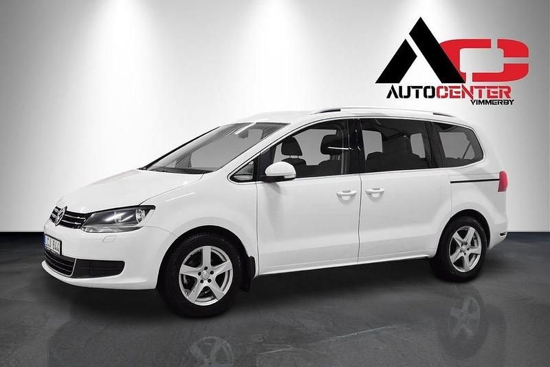 Begagnad VW Sharan 150 HK (110 kW) 2010 Vit Minibuss