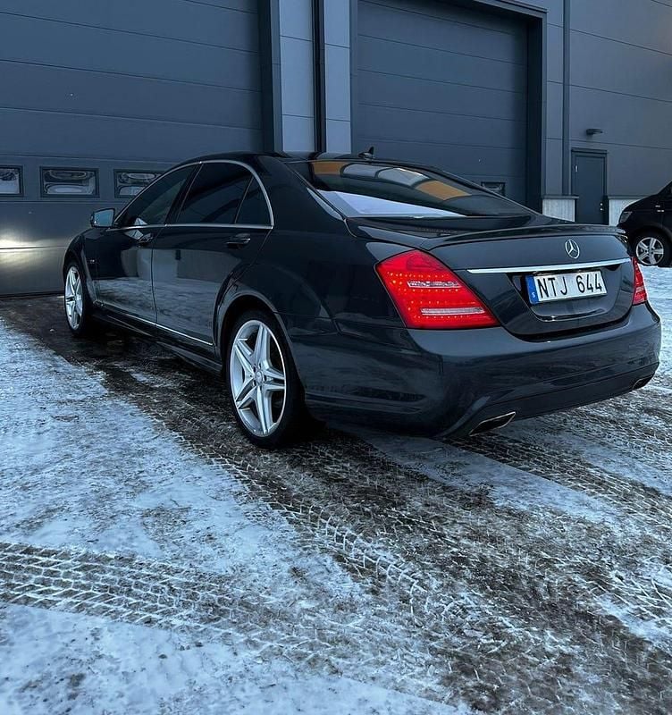 Begagnad Mercedes S350 258 HK (189 kW) 2011