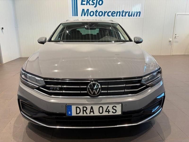 Begagnad VW Passat GTE 218 HK (160 kW) 2022 Grå Kombi