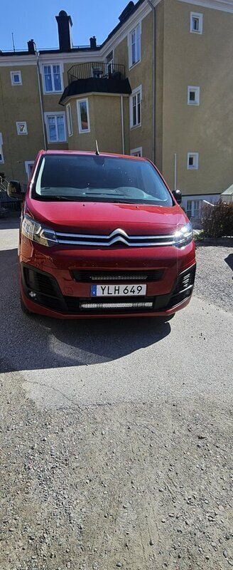 Begagnad 2018 Citroën Jumpy Minibuss | 140 000 kr - Bild 1/4