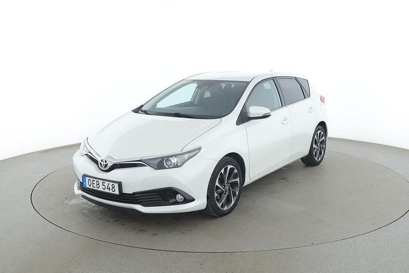 Vit Begagnad 2016 Toyota Auris Active | 132 000 kr (Marknadspris) - Bild 1/3