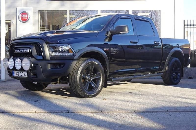 Svart Begagnad 2023 Dodge Ram Pickup | 574 875 kr - Bild 1/4