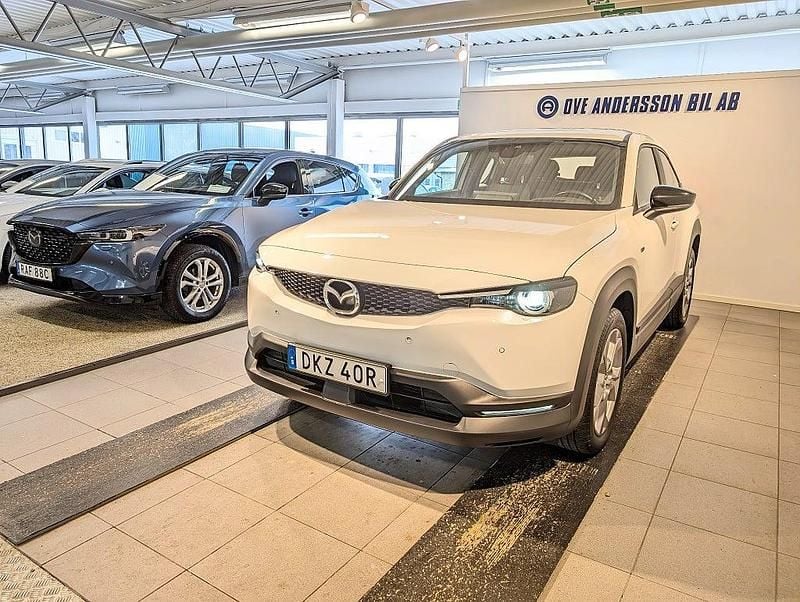 Begagnad Mazda MX30 Exclusive-Line 107 kW (146 HK) 2022 Vit SUV
