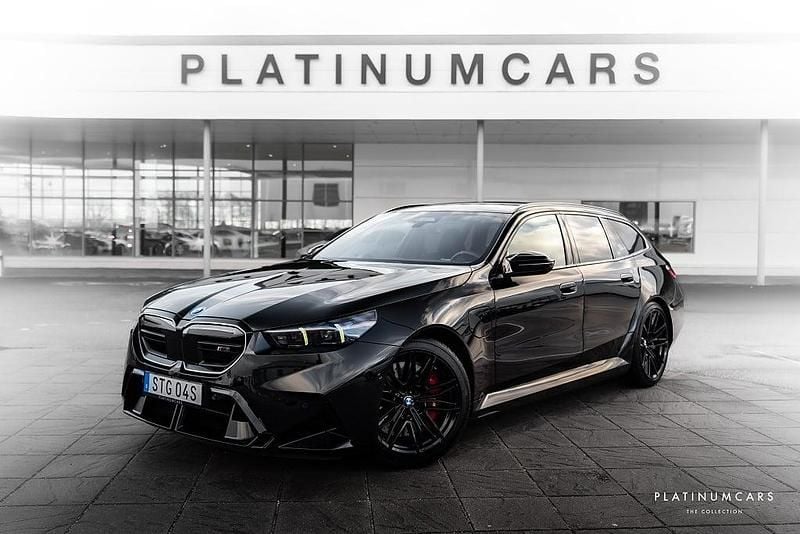 Begagnad BMW M5 Shadowline 585 HK (430 kW) 2025 Svart Kombi