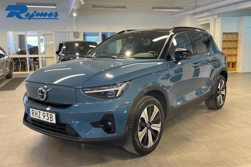 Blå Begagnad 2022 Volvo XC40 Single Motor SUV | 379 900 kr (Lite dyr) - Bild 1/4