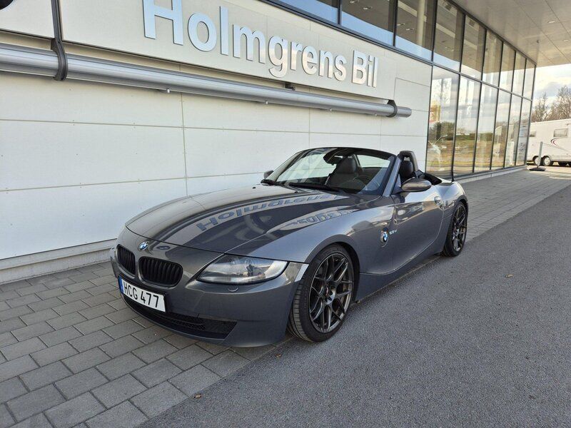 Grå Begagnad 2008 BMW Z4 M Sport Cab | 175 000 kr (Marknadspris) - Bild 1/4