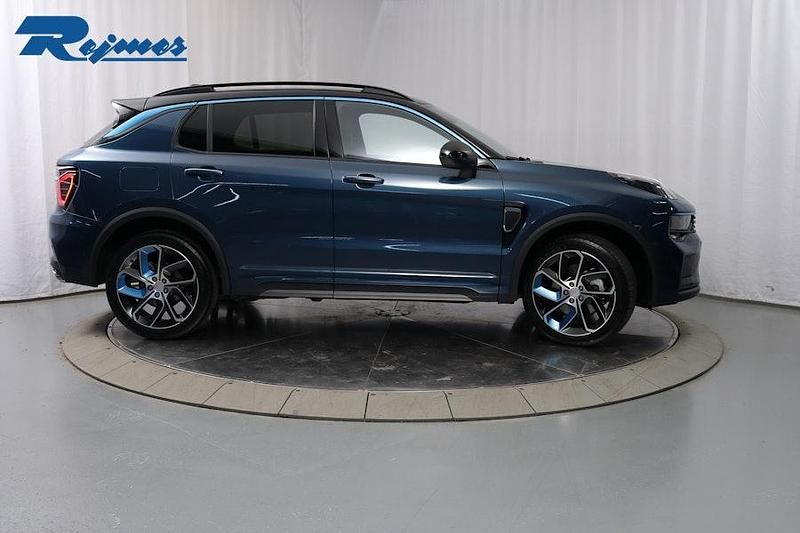 Begagnad Lynk & Co 01 180 HK (132 kW) 2023 Blå SUV